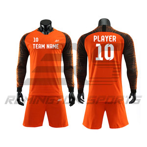 Precio barato Uniforme de fútbol Ropa deportiva Uniforme de fútbol de poliéster 100% Uniforme de fútbol hecho en Pakistán - Product Image 3