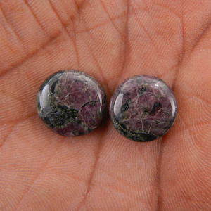 ต่างหูสีม่วงธรรมชาติสวยงาม คู่ละ 14 มม. ทรงกลม คาโบชอง อิวดิไลต์ พลอยแท้ 12.75 กะรัต แบบเม็ดเดี่ยว สำหรับทำเครื่องประดับ - Product Image 2