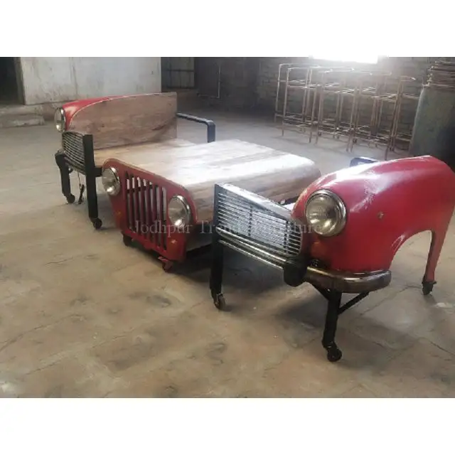 Industrial Vintage Set di Divani Riciclati Jeep Tavolo Con Base di Ambasciatore Auto Mobile Ristorante Mobili