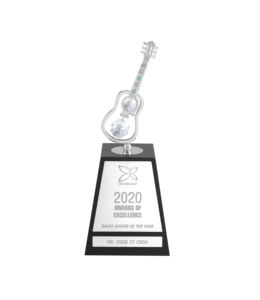 Trofeo de Guitarra de Cristal Cromado Personalizado de Crystocraft, Recuerdo Musical con Cristales de Corte Brillante, Estilo Europeo - Product Image 2