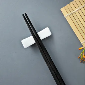 OEM热卖定制徽标纯白瓷筷子和勺子架筷子架陶瓷筷子架