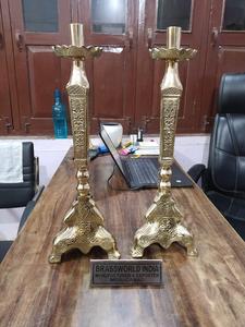 Brassworld Inde bougeoir d'autel stylisé en métal poli fournitures d'église religieuse pour cadeaux - Product Image 4