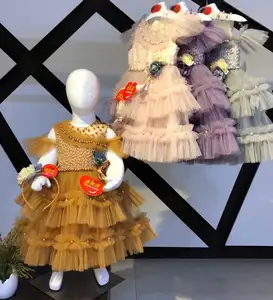 ヘアバンド付きダブルゲリフロックの新しいコレクション誕生日パーティーウェディングドレスキッズ刺繍ブティックドレス