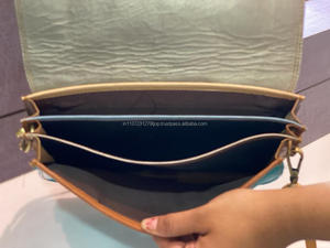 ผู้หญิงที่มีสไตล์รีไซเคิลของแท้หนังMulticolorสลิงกระเป๋าReal Handmadeพิมพ์สัตว์ขนสัตว์หนังไหล่Crossbodyกระเป๋า - Product Image 6