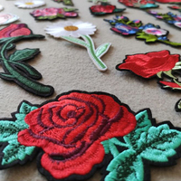 Patchs de fleurs de rose, vêtements brodés, rayures, badges, appliques thermocollantes, autocollants pour vêtements