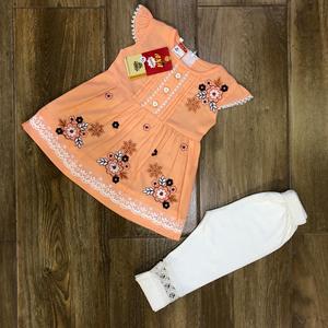 Robes de bébé fantaisie en coton mignon dernière conception de mini tutu floral formelle courte longueur au genou pour nouveau-né 6 mois 8 ans pour les fêtes - Product Image 2