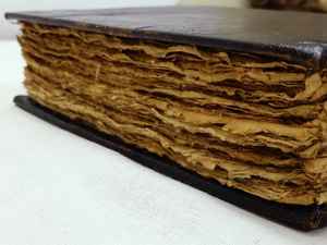 Custom Made Hard Bound <b>Leather</b> Journals with Deckle Edged Antique Look Papers Suitable for Resale - Product Image 2