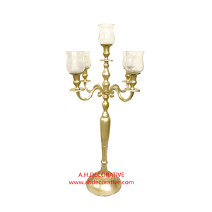Pièce maîtresse de mariage faite à la main candélabre carré en cristal côtelé avec décoration votive élégante en métal suspendu - Product Image 4