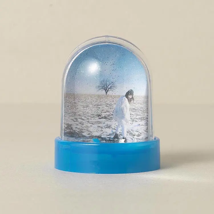 Best Promotion Product Mini Size Fits Two Photos High Quality Dome Shaped Acrylic Snow Globe