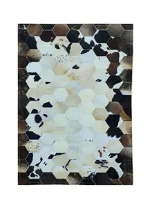Tapis moderne contemporain en cuir de fourrure de vachette de couleur crème marron naturel pour la décoration de la maison et du bureau tapis et carpettes faits à la main
