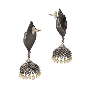 Boucles d'oreilles tendance, fait à la main, look en argent, jhumka - Product Image 4