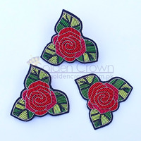 Bros Bunga Merah Bordir Kawat Bullion Kustom dengan Magnet |   Aksesori Fesyen Kain 3D yang Dapat Disesuaikan