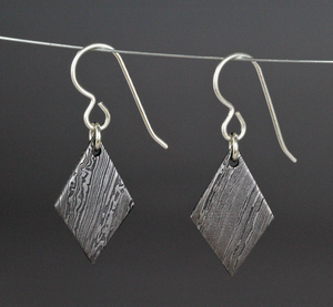 Pendientes de acero de Damasco hechos a mano - Product Image 1