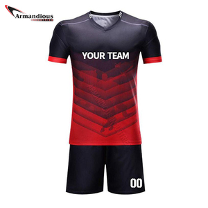 Ensemble de maillots de football de style nouveau en gros, uniforme de sport 100 % polyester, séchage rapide, respirant, personnalisé par sublimation - Product Image 5