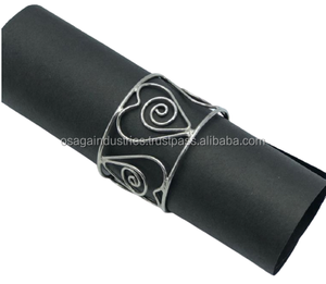 Anneaux en fil argenté plaqué nickel en forme de cœur, décoration de TABLE en métal, décoration de maison, anneau de porte-serviettes, déco de fête - Product Image 1