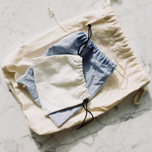 Bolso con cordón de algodón y seda con estampado de cocodrilo y logotipo personalizado con cierre de lona - Product Image 4