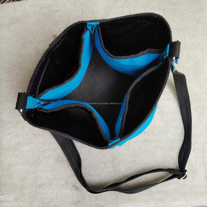 Best Seller-Bolsa de mano para aseo de caballos-nailon 600 Denier-parte inferior de malla de PVC-mango largo extraíble - Product Image 2