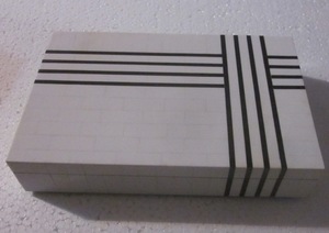 Cajas de joyería con incrustaciones de resina en blanco y negro hechas a mano Diseño artesanal único para el almacenamiento decorativo de la Oficina del hogar - Product Image 2