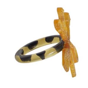 Anillos de Servilleta Modernos Hechos a Mano en Plástico Beige y Negro de 5x6cm, Ecológicos, para Decoración de Bodas y Fiestas, Disponibles en Stock - Product Image 1