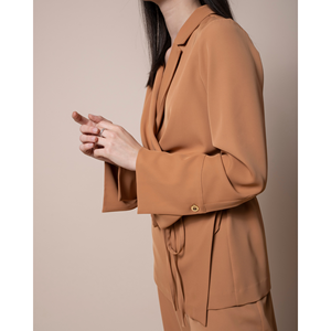 Chaqueta elegante para mujer de la mejor calidad italiana, 100% italiana, con ajuste adaptable y corte cuadrado de primavera. Para fiestas - Product Image 2