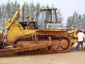 รถดันดินโคมัตสึ รุ่น D155A-2 ปี 2008 ความจุดันดิน 7.5 เมตร น้ำหนัก 26920.7 กิโลกรัม สีเดิมจากโรงงาน ขายที่เซี่ยงไฮ้ - Product Image 4