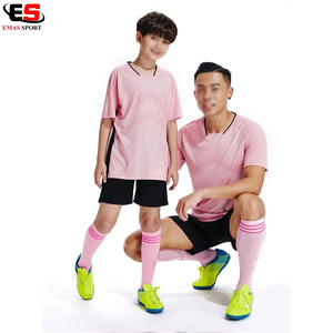 2021 Kits de fútbol Premium Sublimado personalizado Ropa deportiva de alta calidad Conjunto de rendimiento superior - Product Image 4