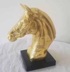Table de cheval décorative élégante, utilisée pour la maison, le bureau, l'hôtel, vaisselle décorative, couleur dorée, design moderne, métal, décoration de la maison - Product Image 2