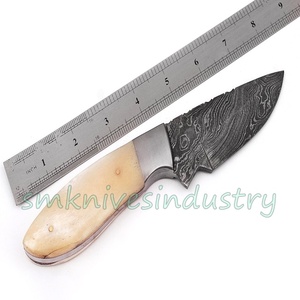 Belle Chasse Damas Fait Couteau avec Poignée En Os De Chameau De Scrimshaw (Smk1506) - Product Image 5