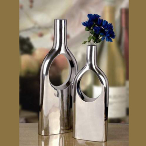 Diseño de botella de aluminio fundido de metal Florero Maceta - Product Image 1