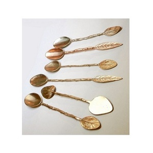 Juego de cubiertos de calidad superior de tres cubiertos de color plateado con asas de madera Juego de cubiertos para servir artículos de hotel - Product Image 3