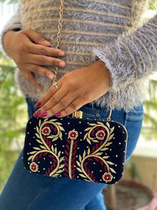 Ensemble Jutti avec pochette en cuir pour femmes, combiné élégant, de style indien, en cuir lourd, nouveauté - Product Image 3