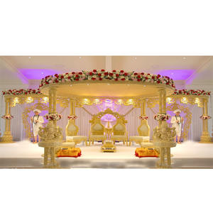 Exclusivo Mandap Divyani para Bodas Indias en EE. UU. Precios Accesibles Mandaps de Madera Marathi Dorados Decoración Fabricante NUEVA YORK - Product Image 1