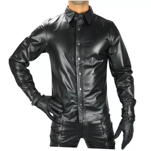 T-shirt en cuir noir pour hommes, étiquette personnalisée de haute qualité, coupe ajustée, manches longues, boutonné - Product Image 1