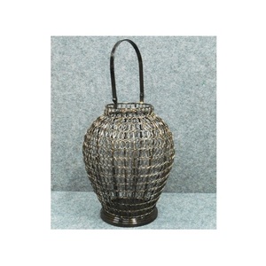 Support votif suspendu en tôle avec finition dorée Antique, Design en maille de forme ronde, excellente qualité pour la décoration de la maison - Product Image 5