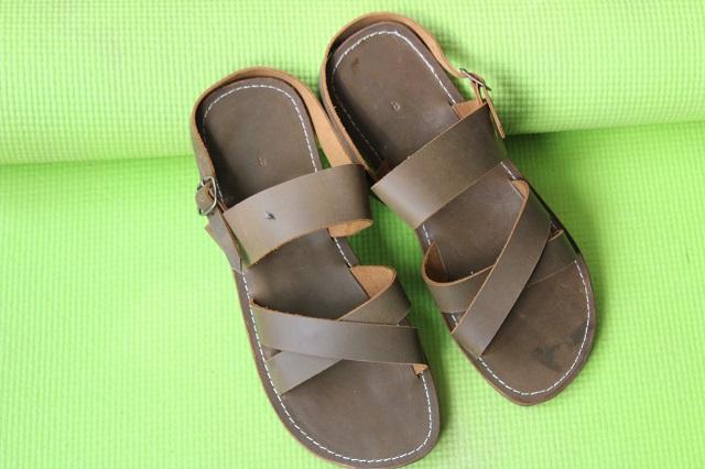 สีเขียวเข้ม