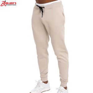 กางเกงวอร์มผู้ชายลำลองสีดำระบายอากาศกางเกงวิ่งกางเกงโพลีเอสเตอร์พร้อมกระเป๋าคาดเอวสูงผ้ากันลม - Product Image 4