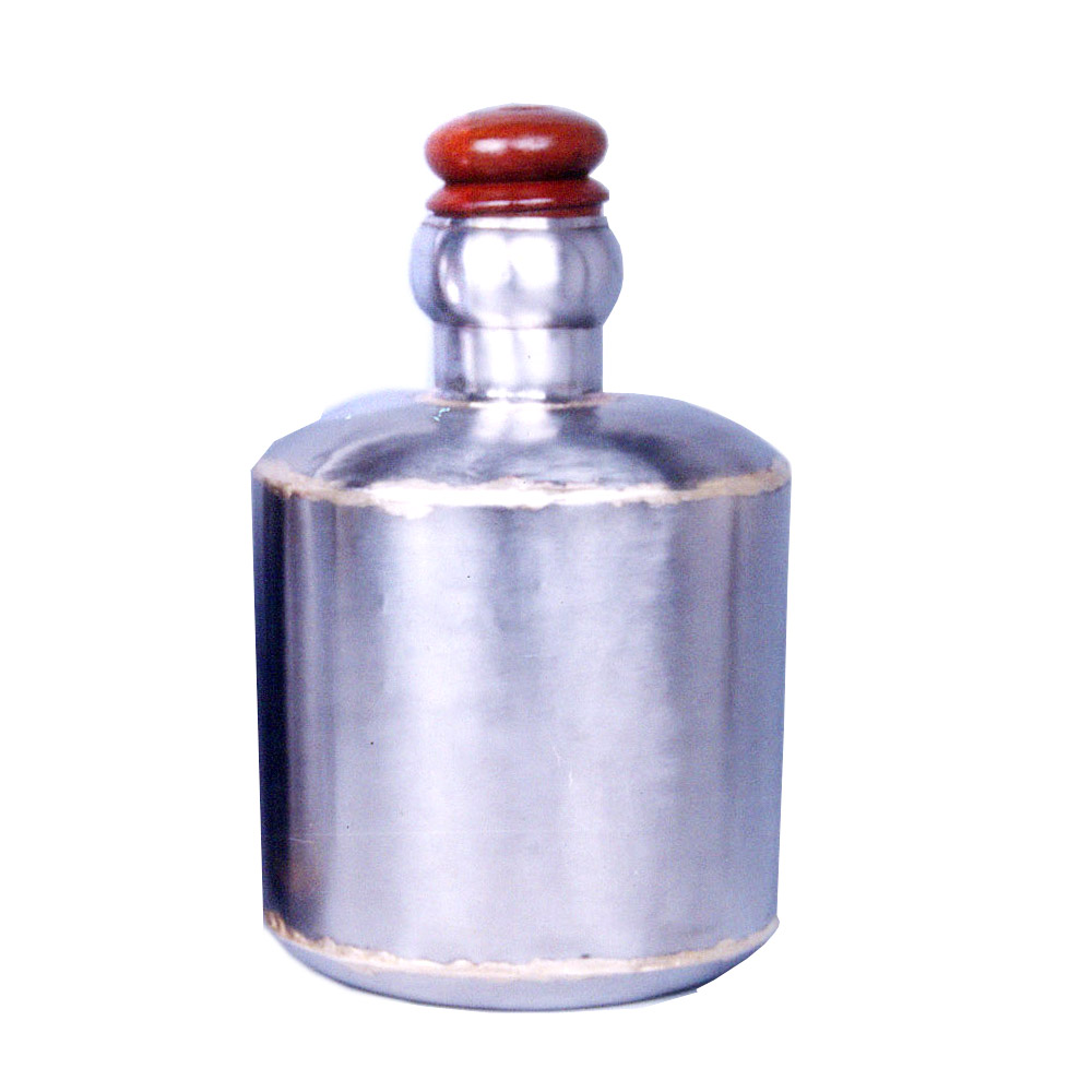 珍しい中世の水差しアンティーク金属装飾ウォーターポットとピッチャー