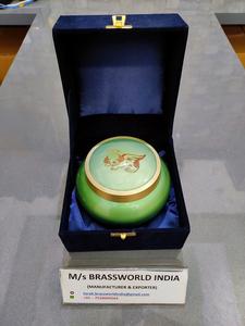 Brassworld India Urna de pata de mascota pintada a mano Estilo americano Adulto Memorial Odyssey Cremación Suministros funerarios Material de metal - Product Image 6
