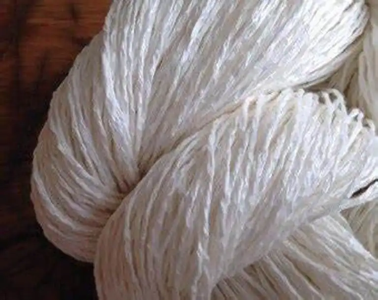 कच्चे white100 % शुद्ध शहतूत कच्चे silkyarn बुनाई प्राकृतिक काता रेशम रंगे यार्न शंकु के लिए रेशम के धागे