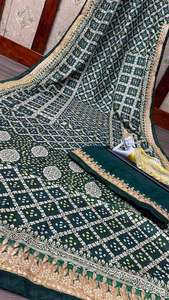 Sari Patola Color Verde Hoja con Bordado de Cordón y Blusa con Estampado Vichitra, Bordado de Papel Metálico Fantasma, Encaje RoyalExport - Product Image 5