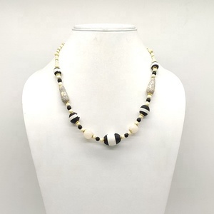 Collar Llamativo Hecho a Mano con Cuentas Chapado en Oro para Mujer, Accesorios de Joyería de Moda para Fiesta o Compromiso, India - Product Image 3