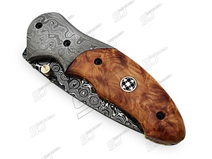 Navaja de Bolsillo Plegable Personalizada para Campismo y Caza, Hoja de Acero de Supervivencia con Borde Dentado, Diseño de Patas de Oveja, Madera de Damasco - Product Image 5