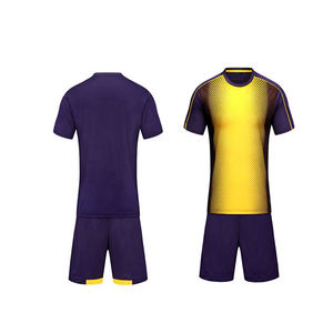 Uniforme de Fútbol con Diseño Sublimado Personalizado, Nombre Personalizado, Manga Corta |   Precio al por Mayor, 100% Poliéster, Secado Rápido, Antibacteriano - Product Image 1