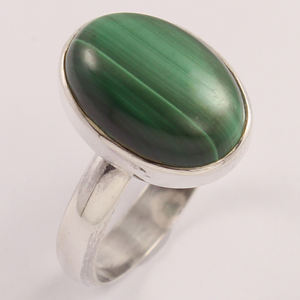 Elegante anillo de forma ovalada con piedras preciosas de malaquita verde, anillo de Plata de Ley 925 sólida con piedras preciosas finas, joyería de plata sólida - Product Image 1