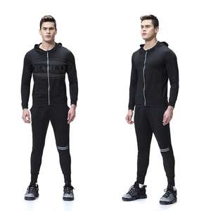 Survêtements personnalisés pour hommes avec fermeture éclair 100% polyester couleurs régulières manches longues avec votre propre logo pour la saison d'hiver des hommes - Product Image 5