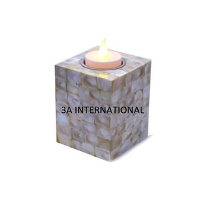 Top Trending Metal Iron Wire <b>Candle</b> Votive Glass for Door Decoration Christmas Dinner Ambience Elegant Christmas <b>Pillar</b> <b>Candle</b> - Product Image 3