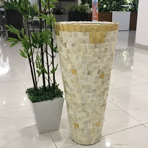 Mosaico M.O.P blanco natural en forma de barco jarrón/maceta decoración del hogar DIA 44xH90cm hecho en Vietnam por Huong Dang Mother Pearl Shell - Product Image 5