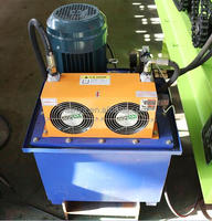 Machine de formage de rouleaux de tôle de toiture en métal ondulé
