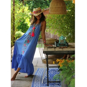 Vestido Largo Maxi Bohemio con Bordado Floral, Estilo Casual Ecológico, con Encaje, Volantes en la Parte Inferior y Abertura Trasera, para la Playa - Product Image 1