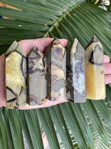 Cristal curativo pulido obelisco septario tono tierra al por mayor para amor incondicional fuerza y decoración de oficina Serena - Product Image 2